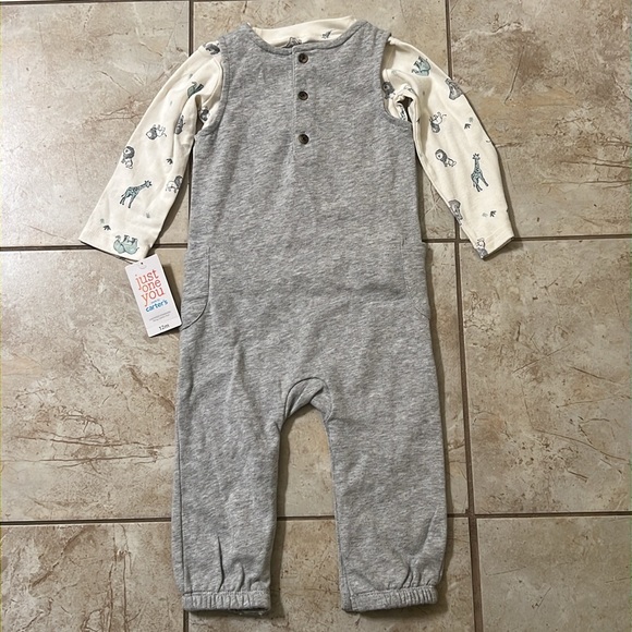 NWT Carter’s Boys Outfit. 12 months. - Picture 4 of 4